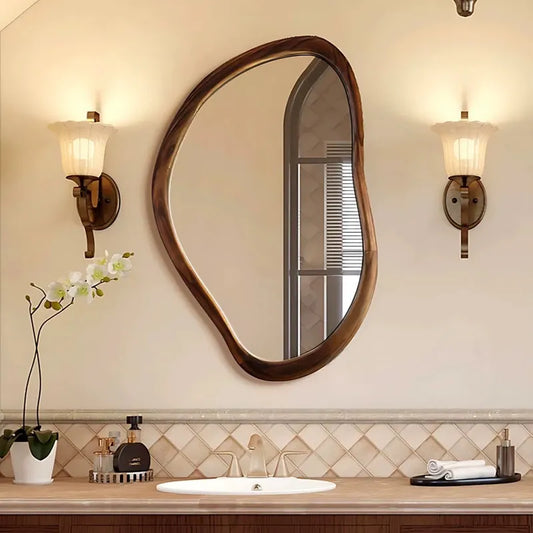 Llombards mirror